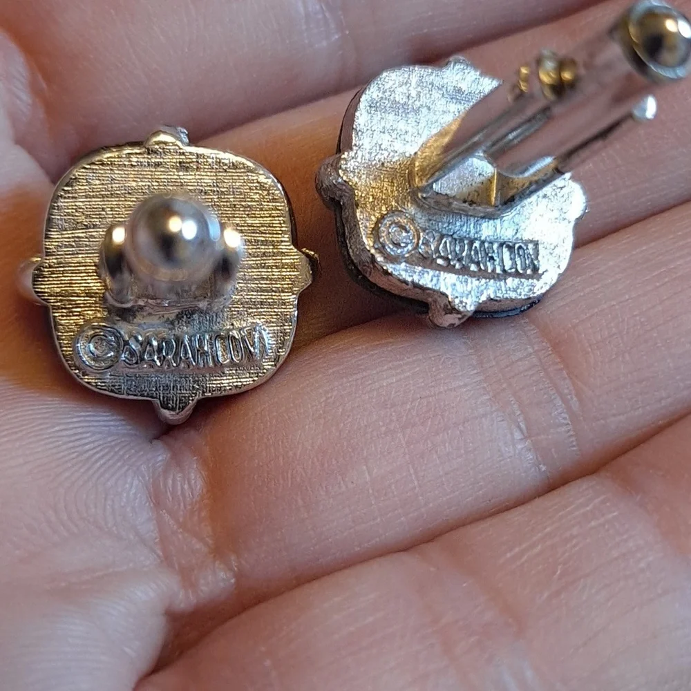 Vintage Sarah Coventry Black and Silver Cuff Links